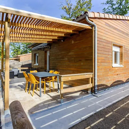 1 De L'oree Du Bois Holiday home *