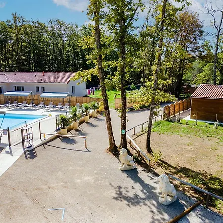 1 De L'oree Du Bois Holiday home *